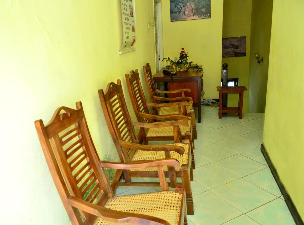 The Garden Rest Hotel Канди Екстериор снимка